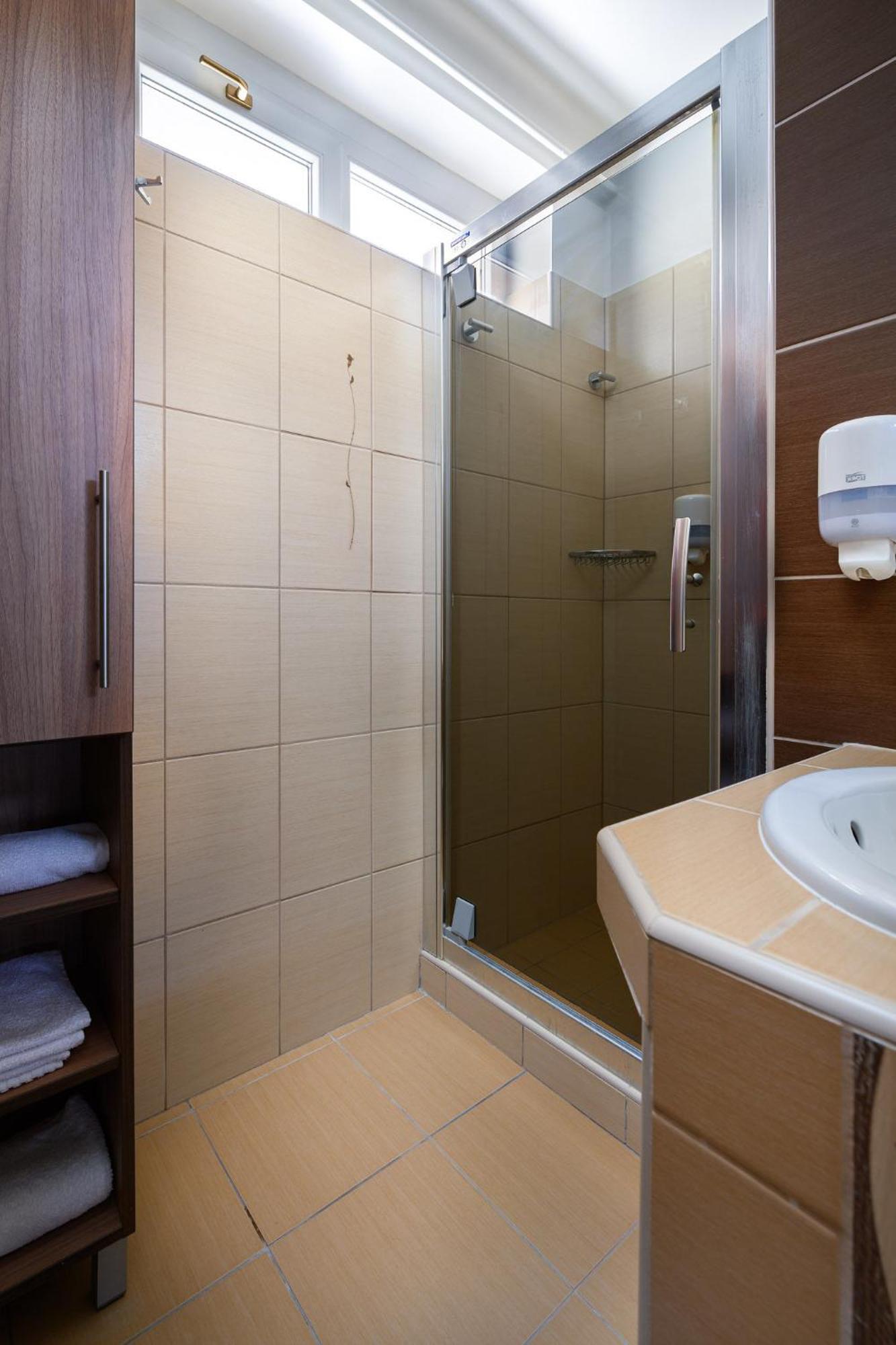 Szilfa Étterem Mariann Apartman Hajdúszoboszló Esterno foto