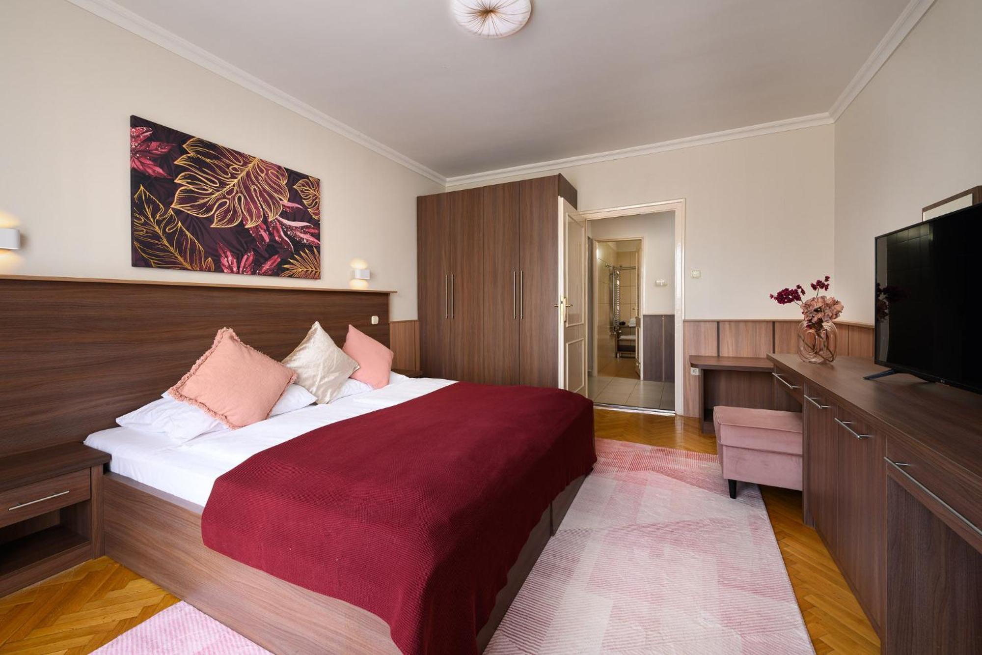 Szilfa Étterem Mariann Apartman Hajdúszoboszló Esterno foto