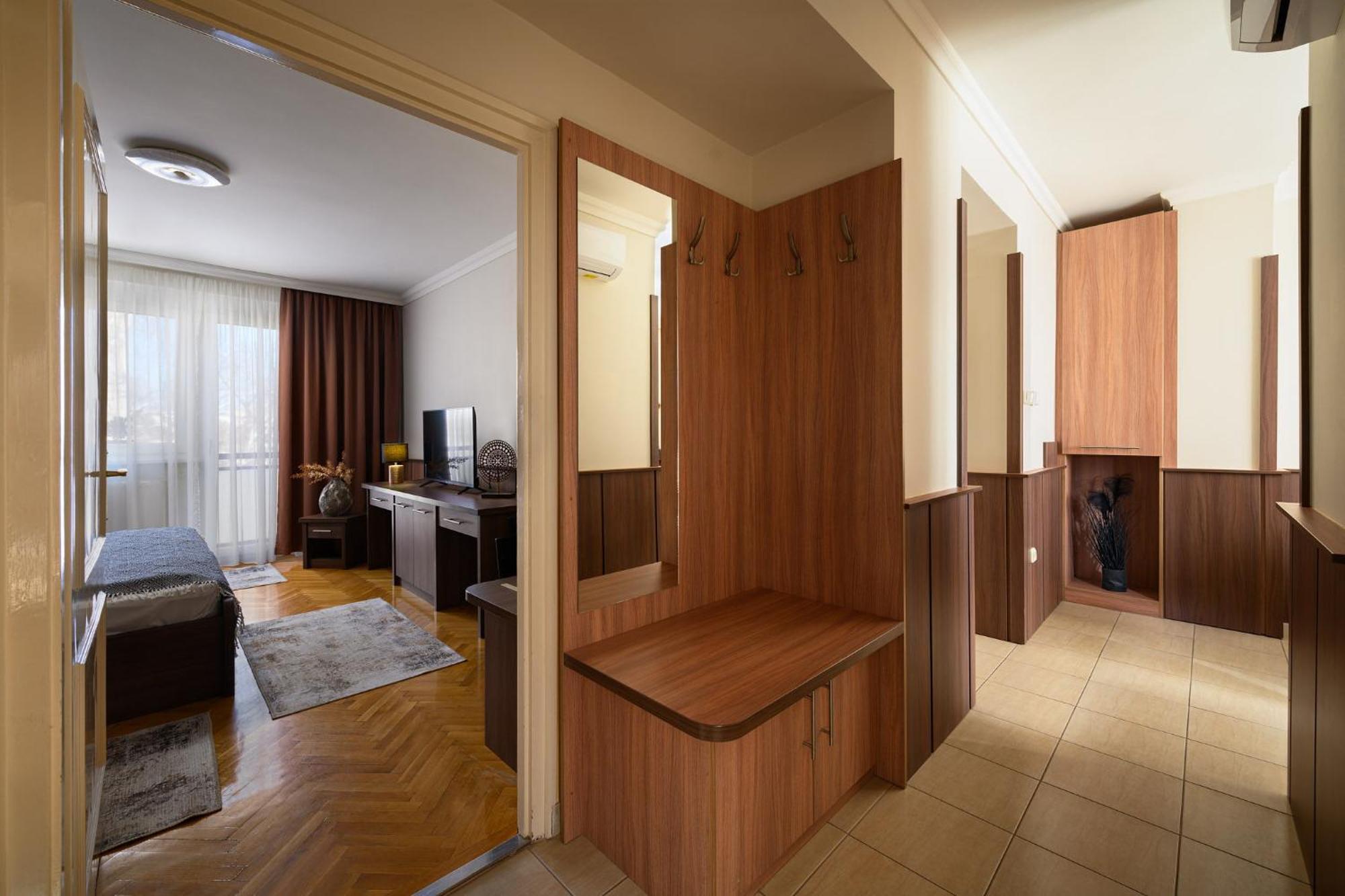 Szilfa Étterem Mariann Apartman Hajdúszoboszló Esterno foto