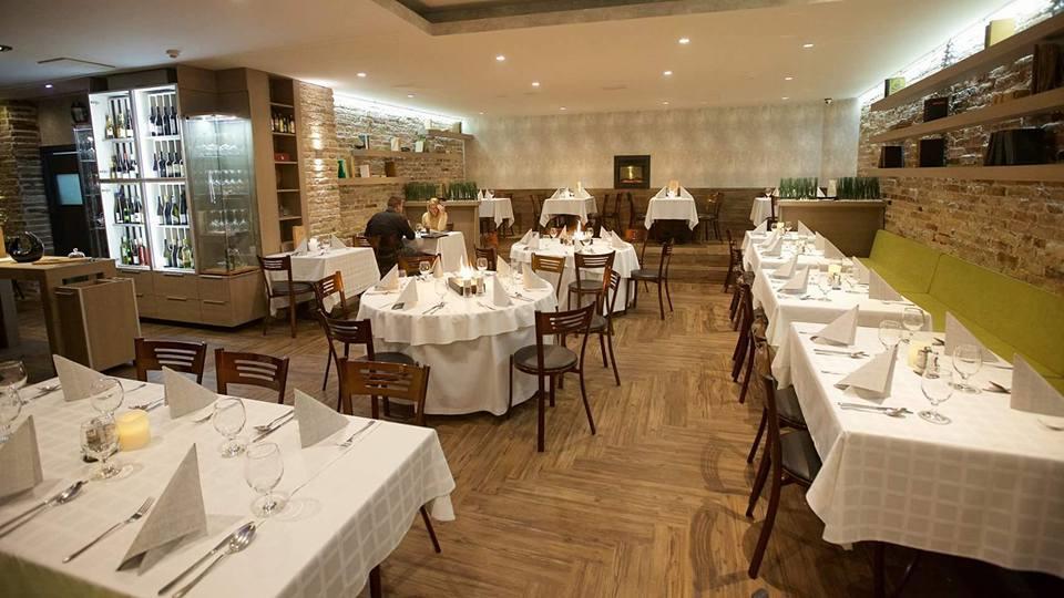 Szilfa Étterem Mariann Apartman Hajdúszoboszló Esterno foto